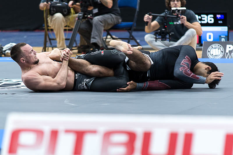 Joe Rogan Teaches the Imanari Finish